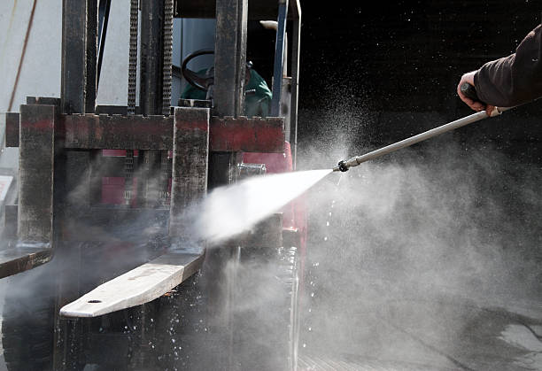 Best Commercial Building Pressure Washing  in Woodsboro, MD